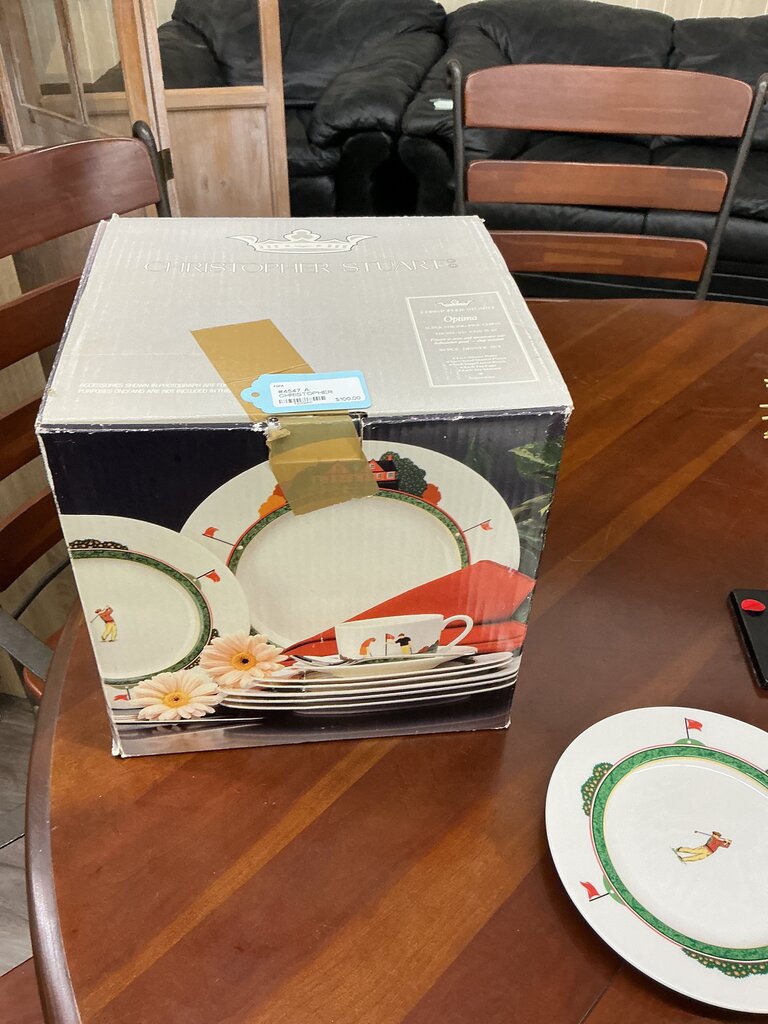 #4547 A CHRISTOPHER STEWART OPTIMA FAIRWAY DINNER SET