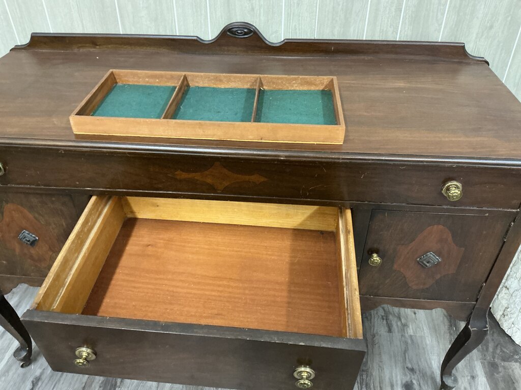 #777-1940s buffet